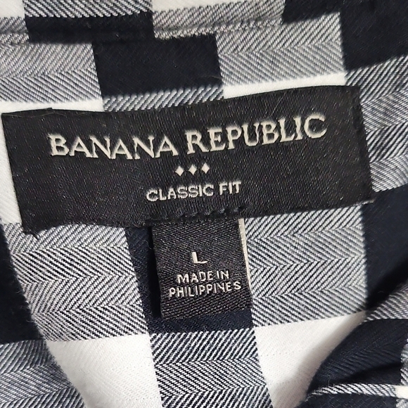 Banana Republic Black and White Plaid Button-Down Shirt 100% Cotton - Picture 4 of 6
